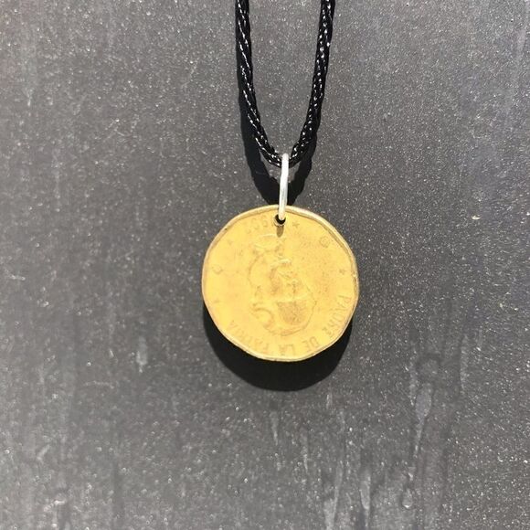 DOMINICAN REPUBLIC AUTHENTIC 1 PESO COIN NECKLACE - Picture 4 of 8